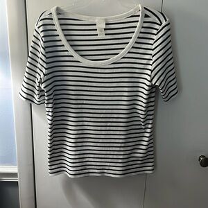 H&M black and white stripe basics tshirt